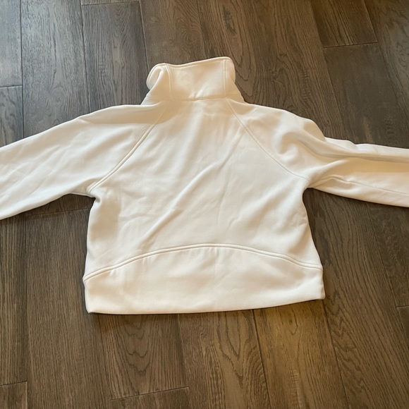 Scuba style half zip crop sweater white L. Worn once, good condition. - Picture 4 of 4